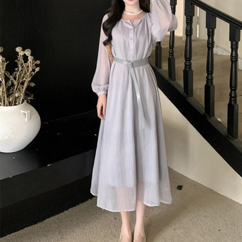 法式純色小V領長袖連身裙