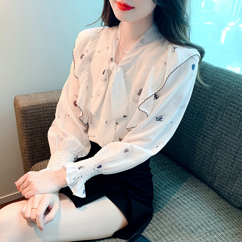 百搭減齡喇叭袖繫帶領雪紡襯衫