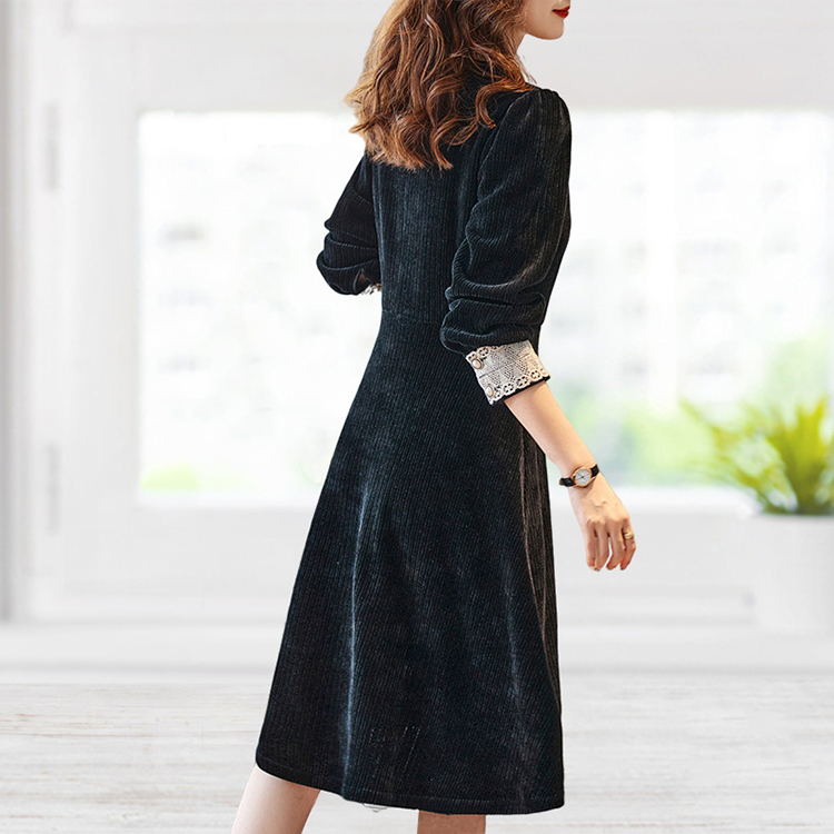 優雅氣質蕾絲拼接燈芯絨連身裙