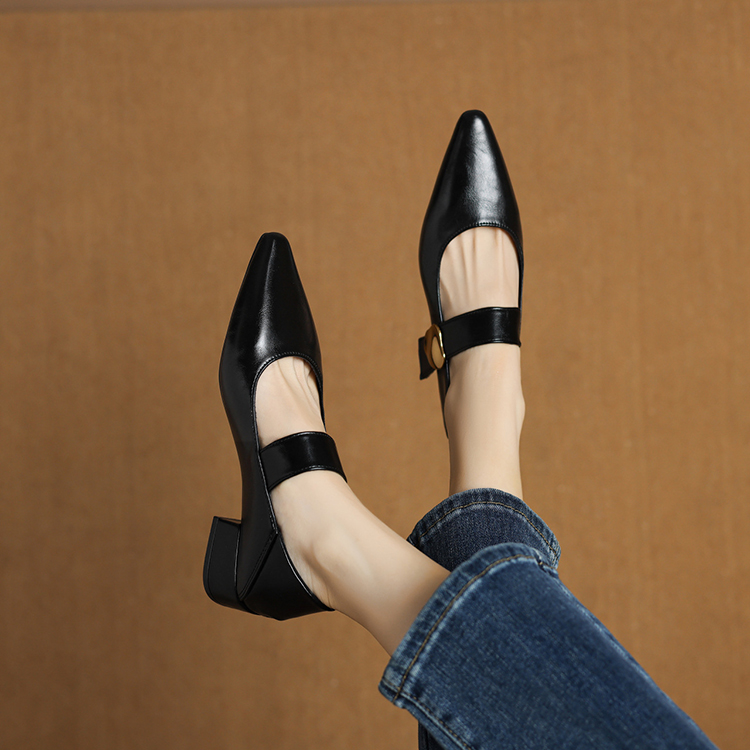 法式尖頭粗跟軟皮單鞋