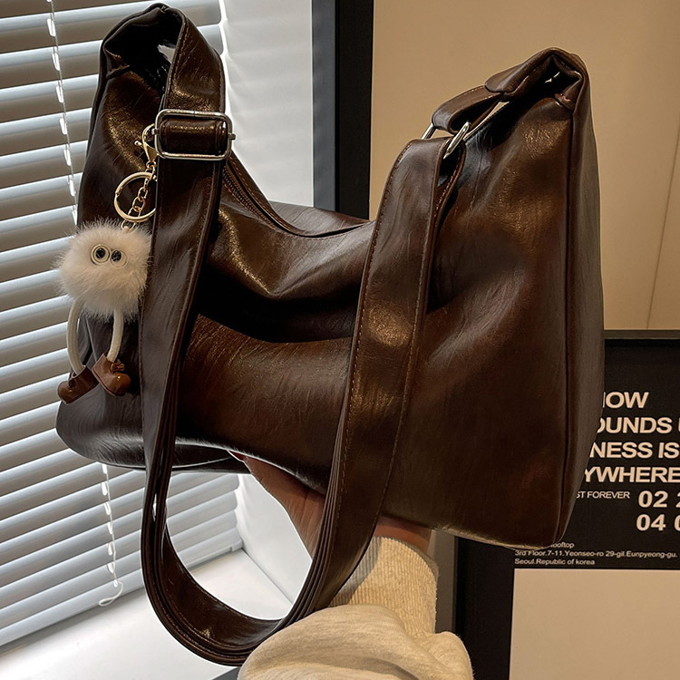 秋冬大容量百搭單肩斜背包