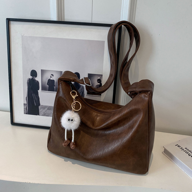 秋冬大容量百搭單肩斜背包