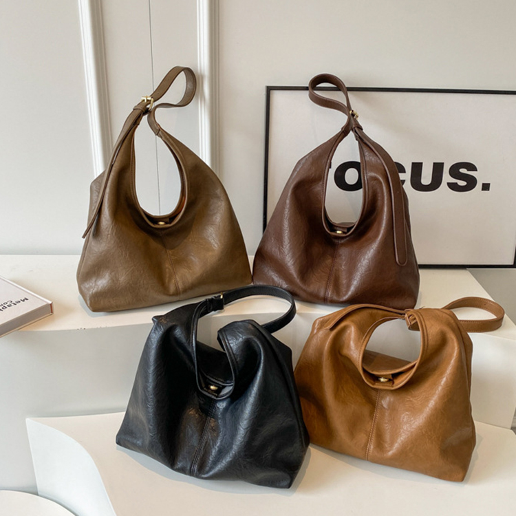 秋冬簡約復古大容量斜背包