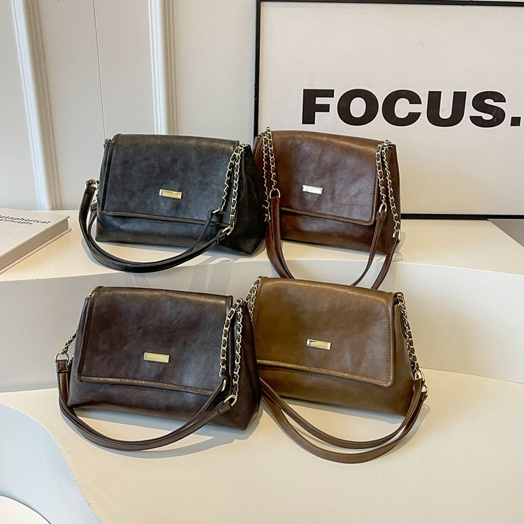 復古簡約大容量鏈條斜背包