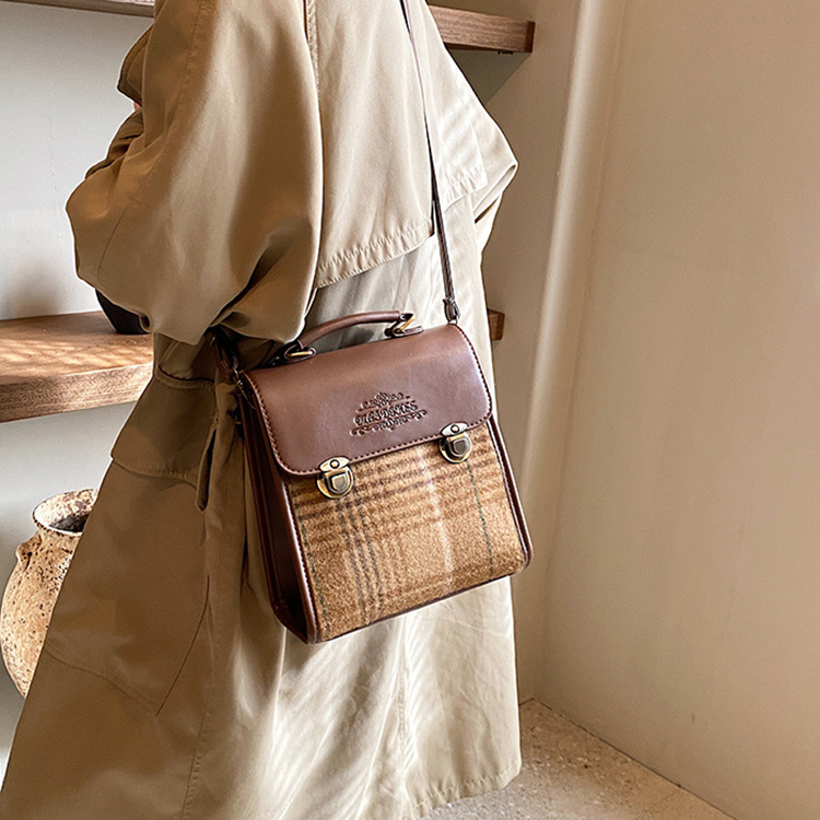 新款復古個性學院風雙肩包