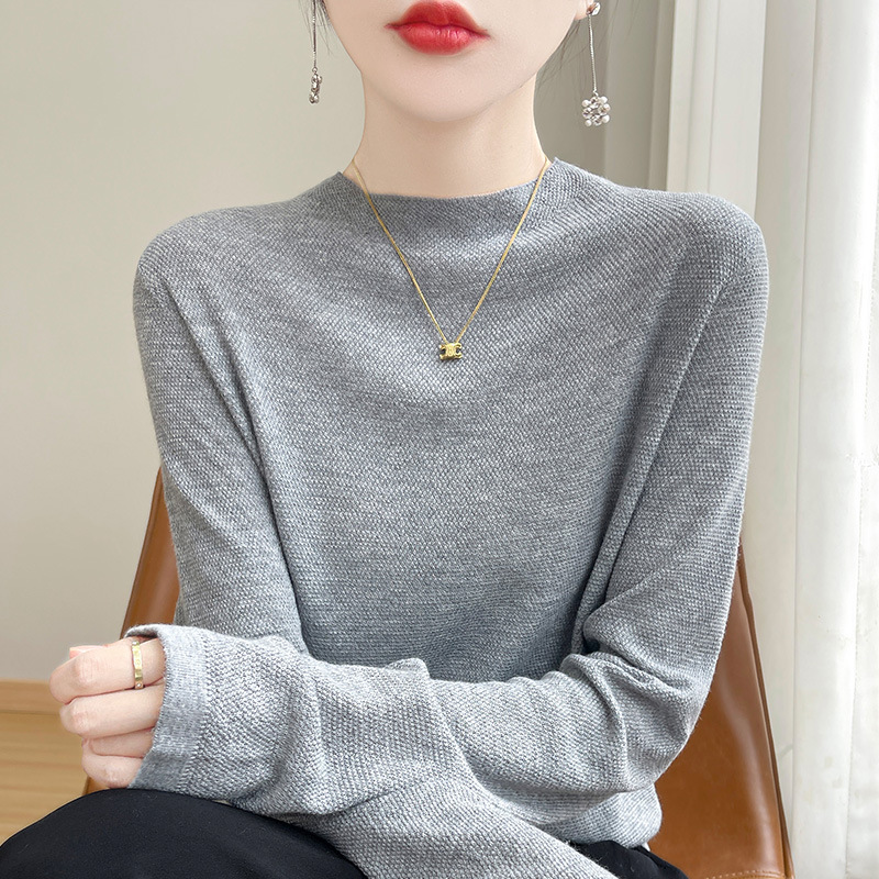 時尚精仿半高領薄款針織衫