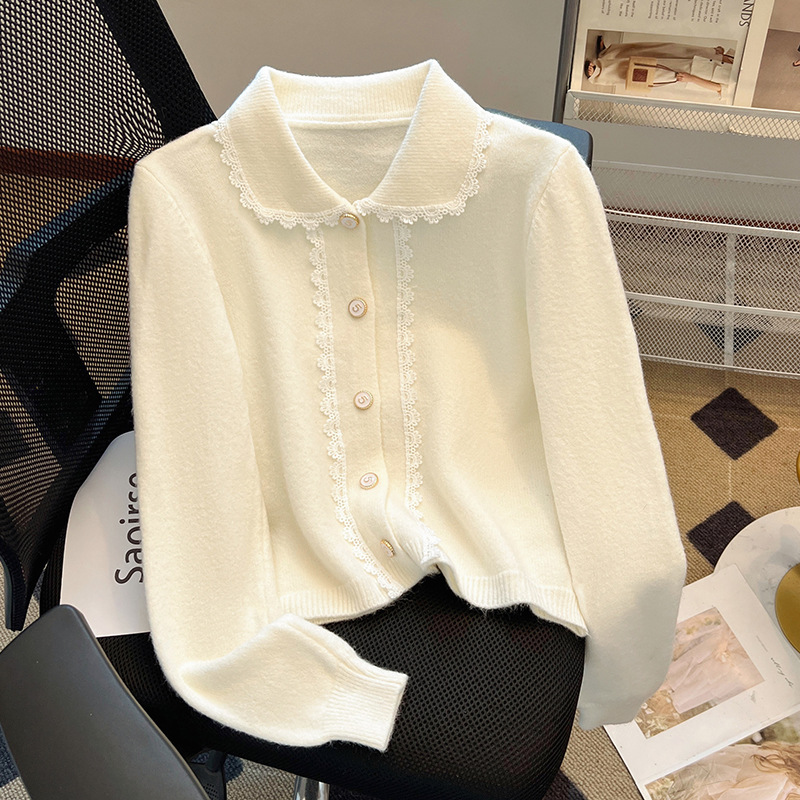 新款單排扣蕾絲拼接設計感小香風娃娃領針織衫
