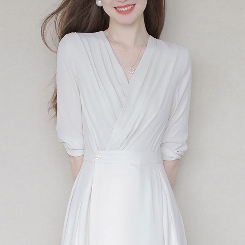 法式高級感名媛風V領純色連衣裙