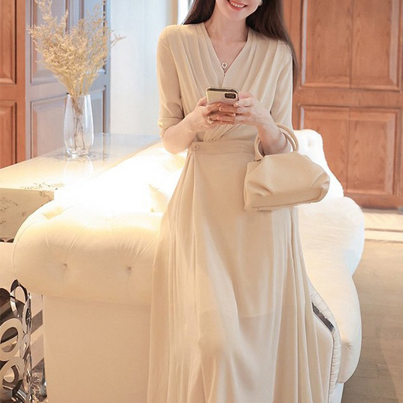 法式高級感名媛風V領純色連衣裙