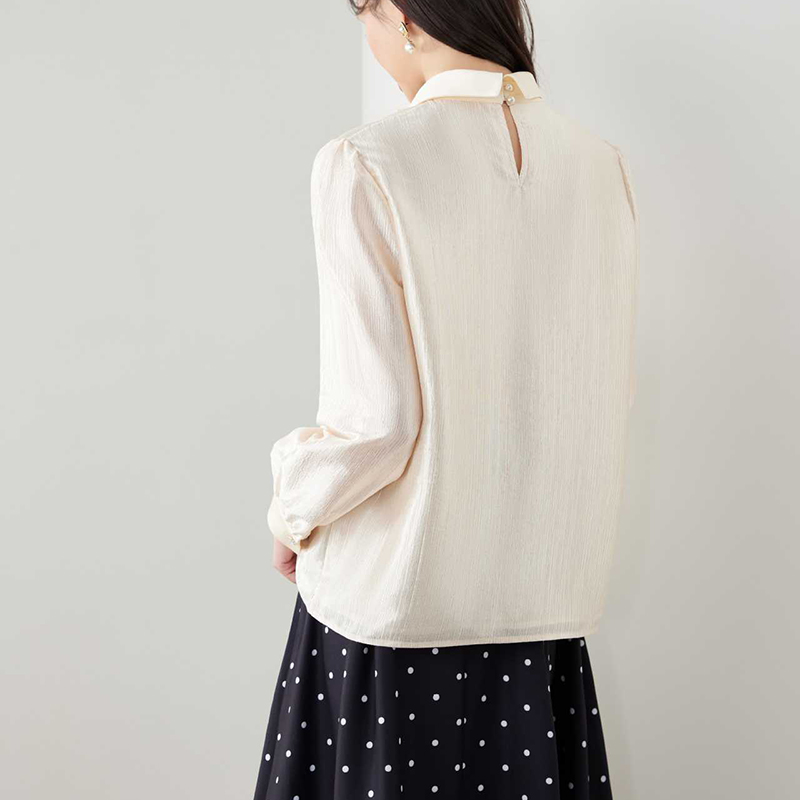 春季新款法式設計感氣質蕾絲花朵襯衣