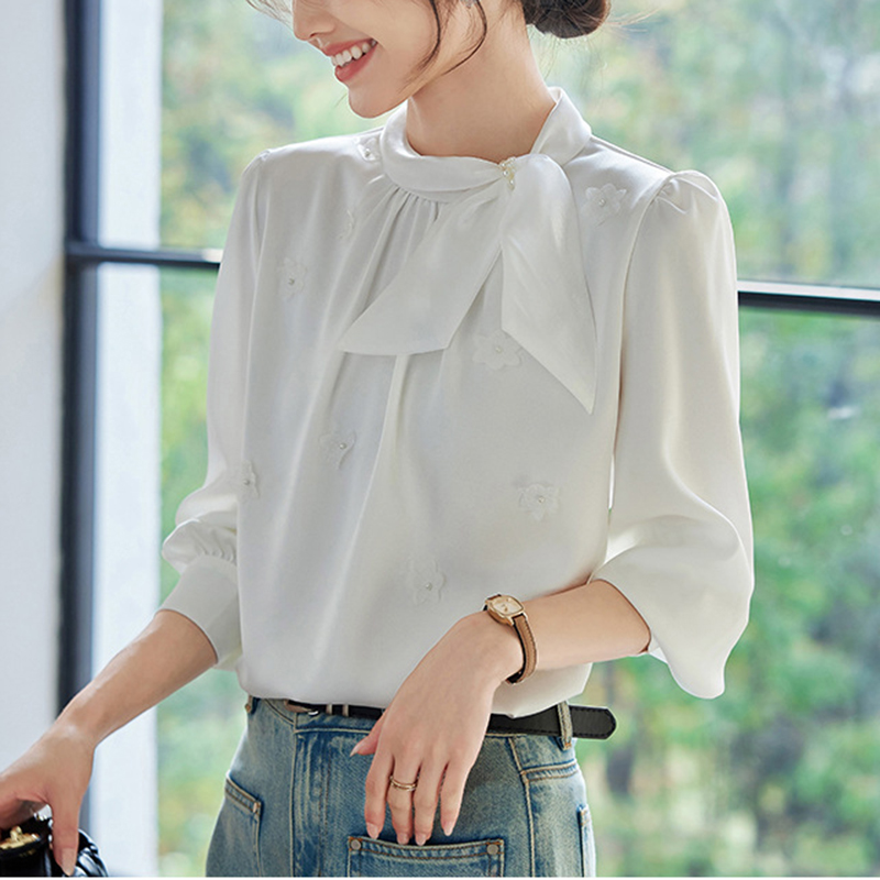 輕奢設計感釘珠蝴蝶結泡泡袖長袖襯衫