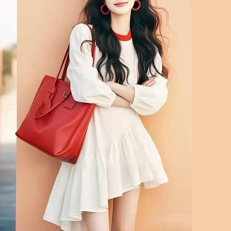 富家千金高級感白色拼接不規則下擺連衣裙