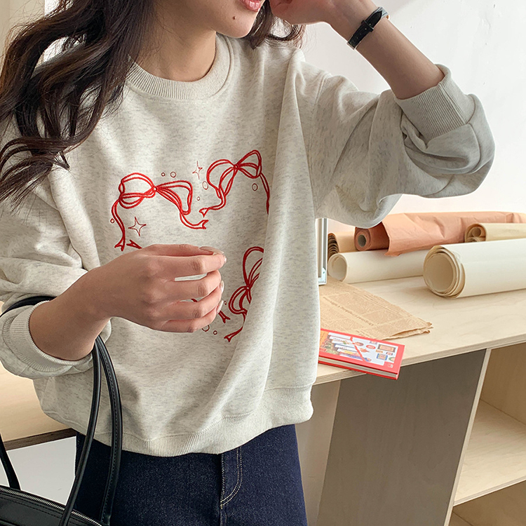 多巴胺愛心蝴蝶結刺繡圓領衛衣