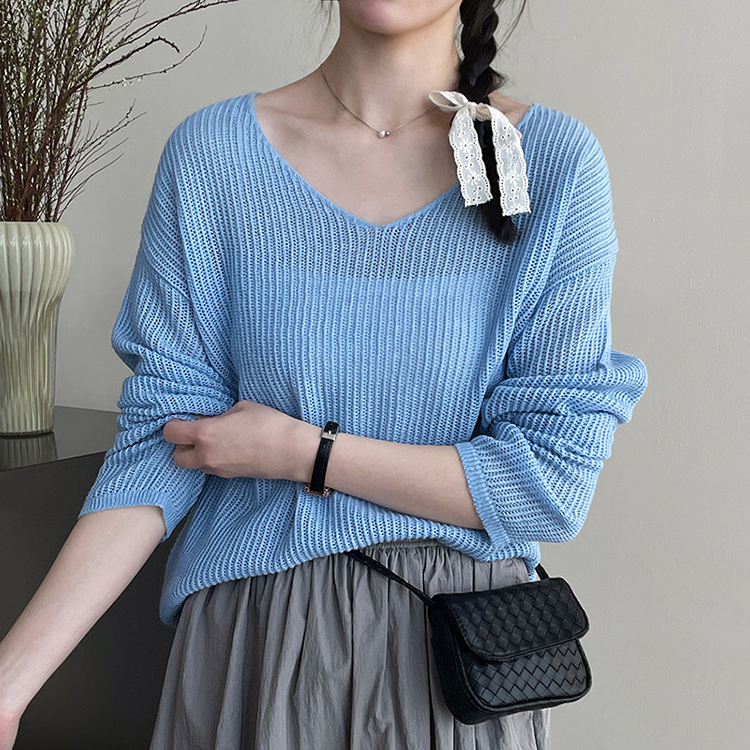 法式慵懶隨性純色鏤空V領針織罩衫