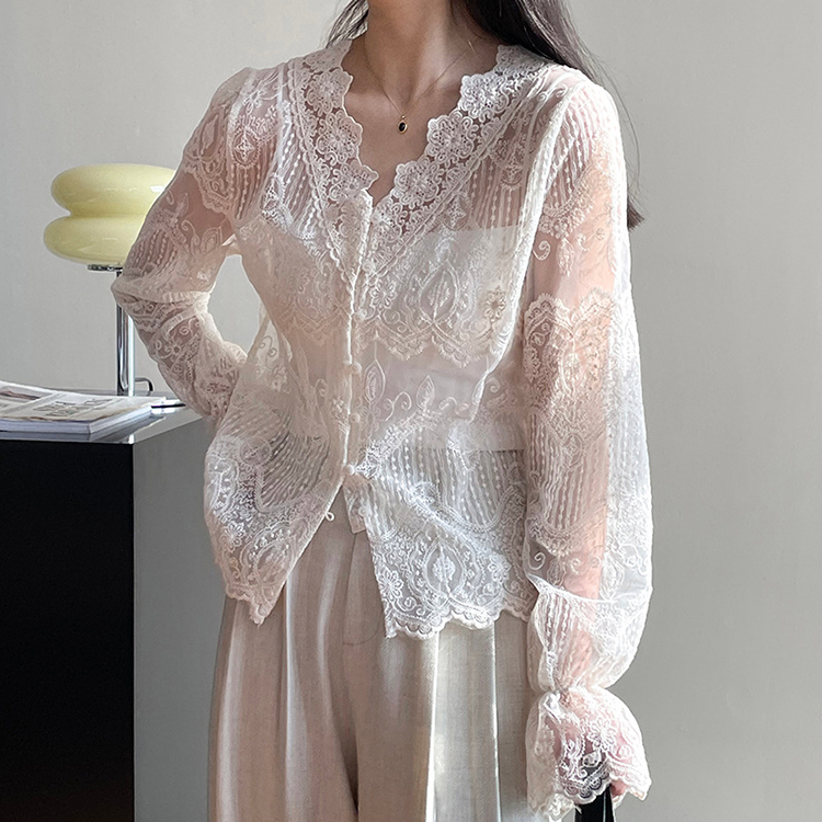 宮廷風格V領蕾絲打底衫法式高級刺繡長袖襯衫