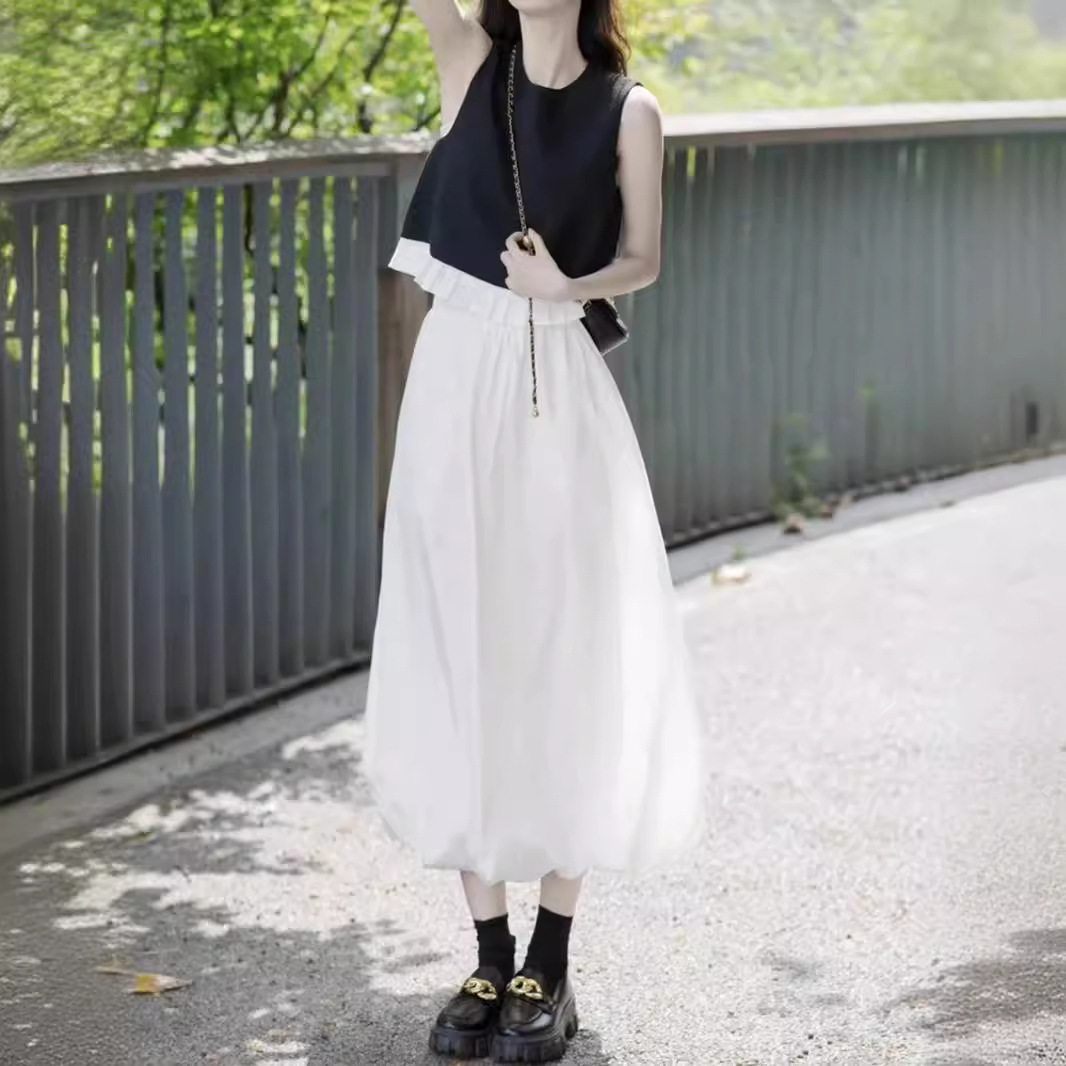 夏季新款小個子減齡穿搭小香風無袖上衣+白色半裙套裝