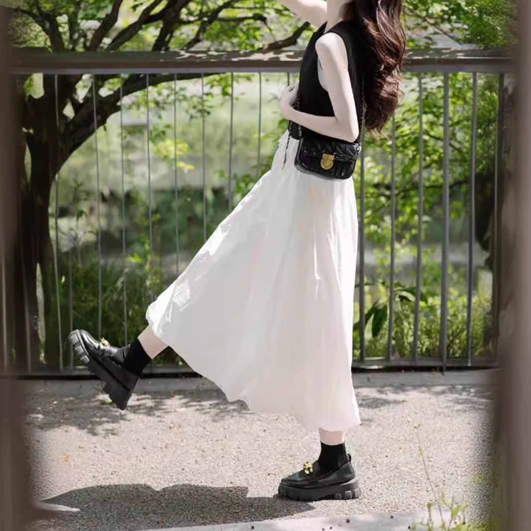 夏季新款小個子減齡穿搭小香風無袖上衣+白色半裙套裝