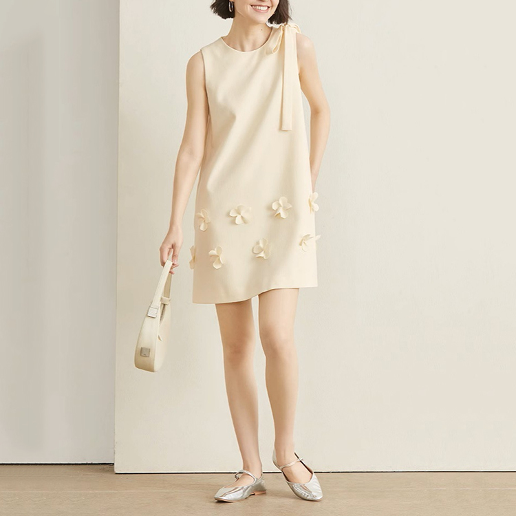 韓系高級感圓領無袖蝴蝶結立體花朵連身裙