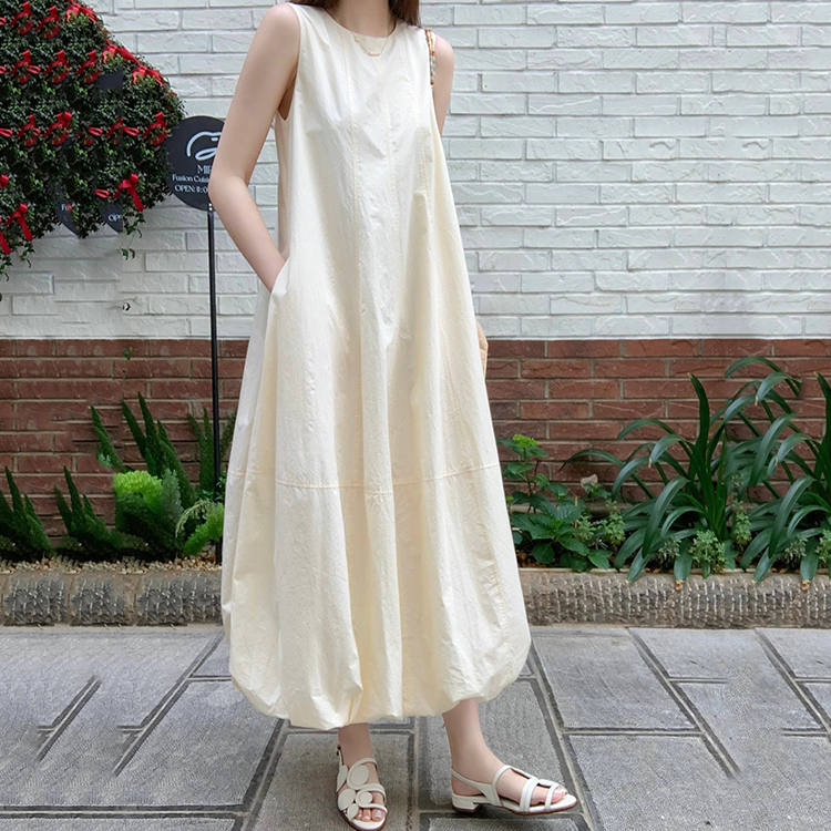 法式氣質溫柔減齡無袖寬鬆輪廓鬆緊下擺花苞洋裝