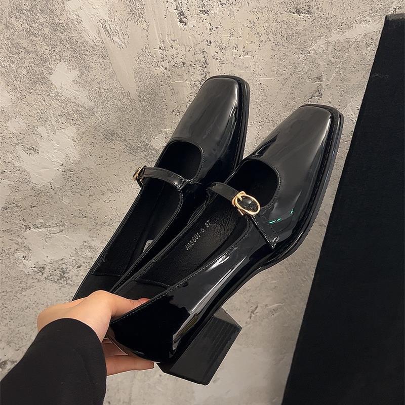 春夏新款亮面溫柔粗跟方頭瑪莉珍小皮鞋