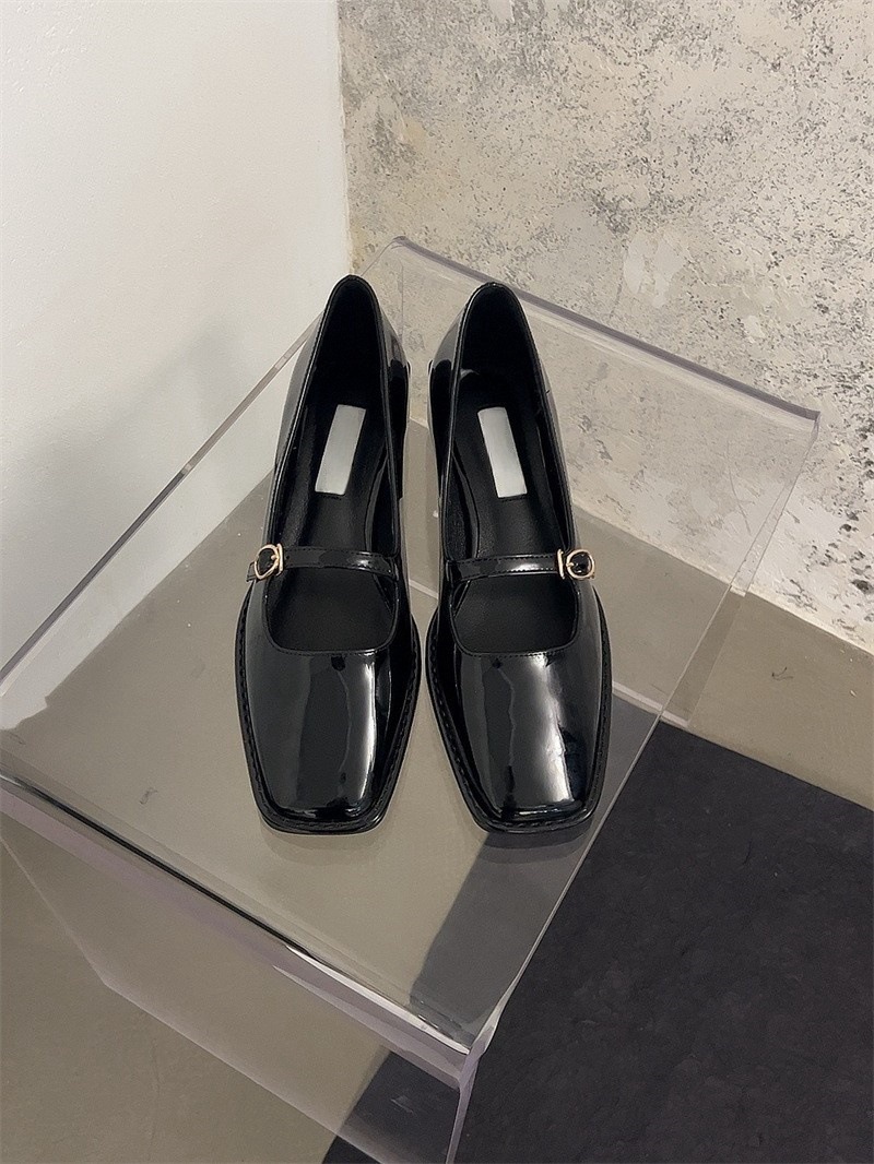 春夏新款亮面溫柔粗跟方頭瑪莉珍小皮鞋