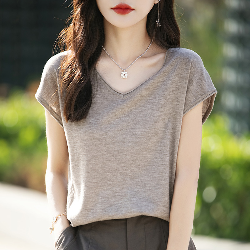 簡約百搭捲邊寬鬆v領針織短袖t卹