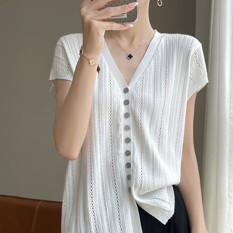 設計感時尚休閒v領鏤空針織短袖t卹