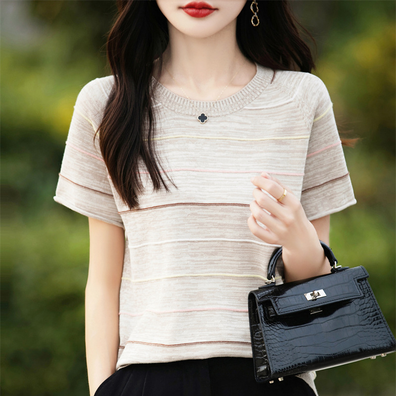 洋氣減齡條紋夾花插肩針織衫短袖T卹