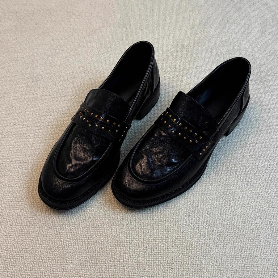 通勤百搭英倫風圓頭鉚釘褶皺一腳蹬粗跟樂福鞋