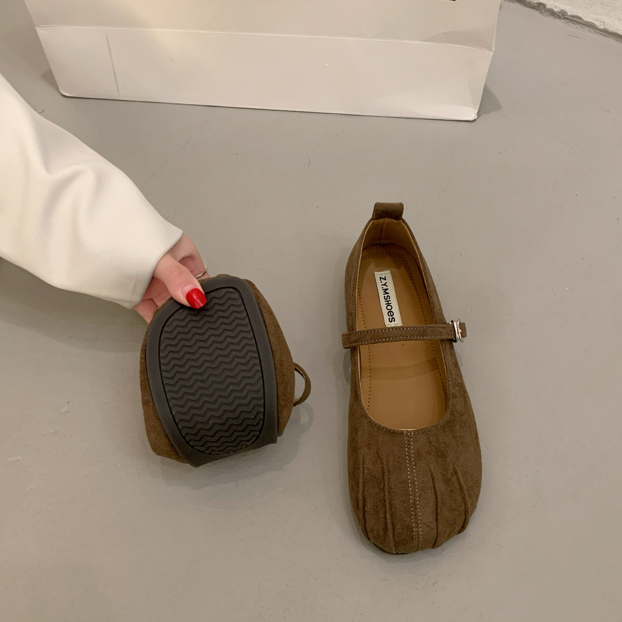 法式褶皺氣質軟底單鞋圓頭淺口瑪莉珍豆豆鞋