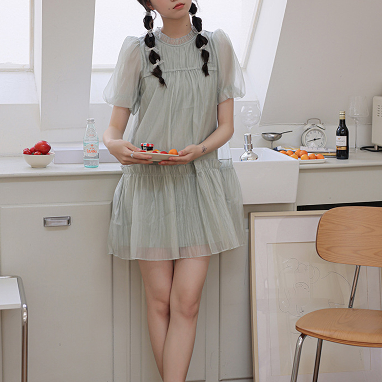 甜美小清新褶皺泡泡袖木耳邊短袖娃娃領洋裝