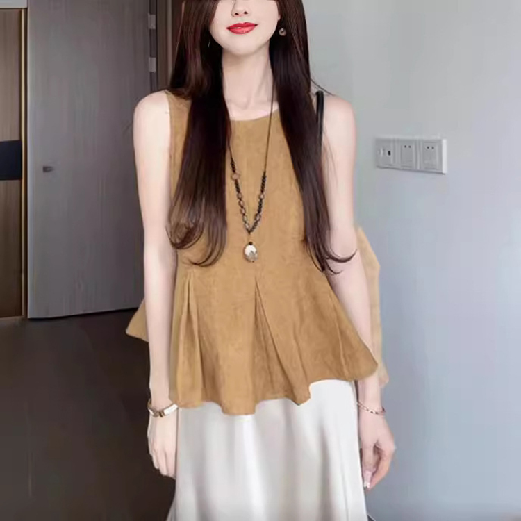 鹽繫穿搭氣質百搭卡其色圓領背心+時尚半身裙兩件套