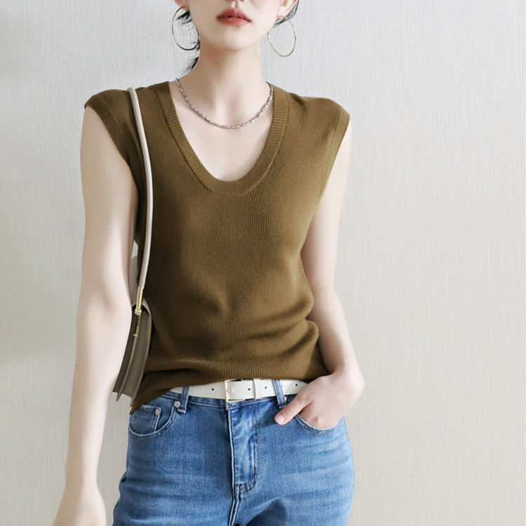 簡約時尚百搭純色u領針織無袖背心