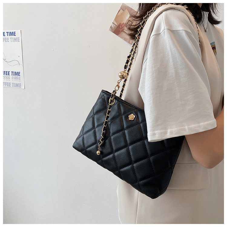 新款潮時尚肩斜背包菱格百搭鏈條腋下包