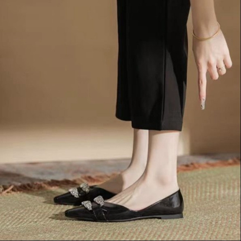 通勤軟底不累腳尖頭淺口平底一腳蹬水鑽單鞋