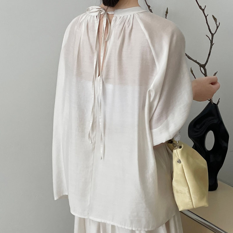 飄逸感微透壓皺褶寬鬆鏤空繫帶上衣防曬襯衫