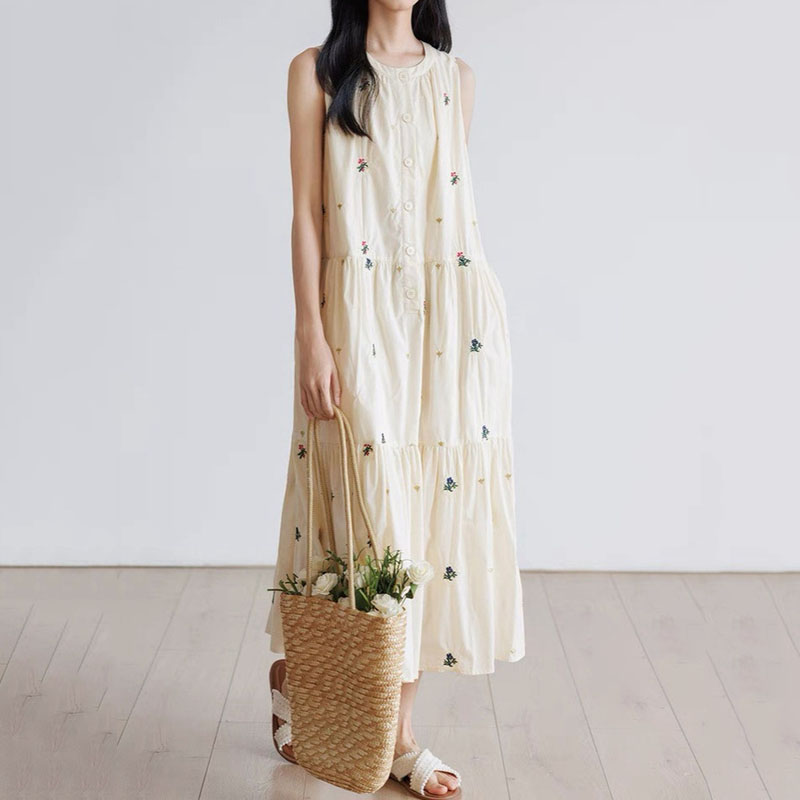 度假風格花朵刺繡圓領無袖背心洋裝