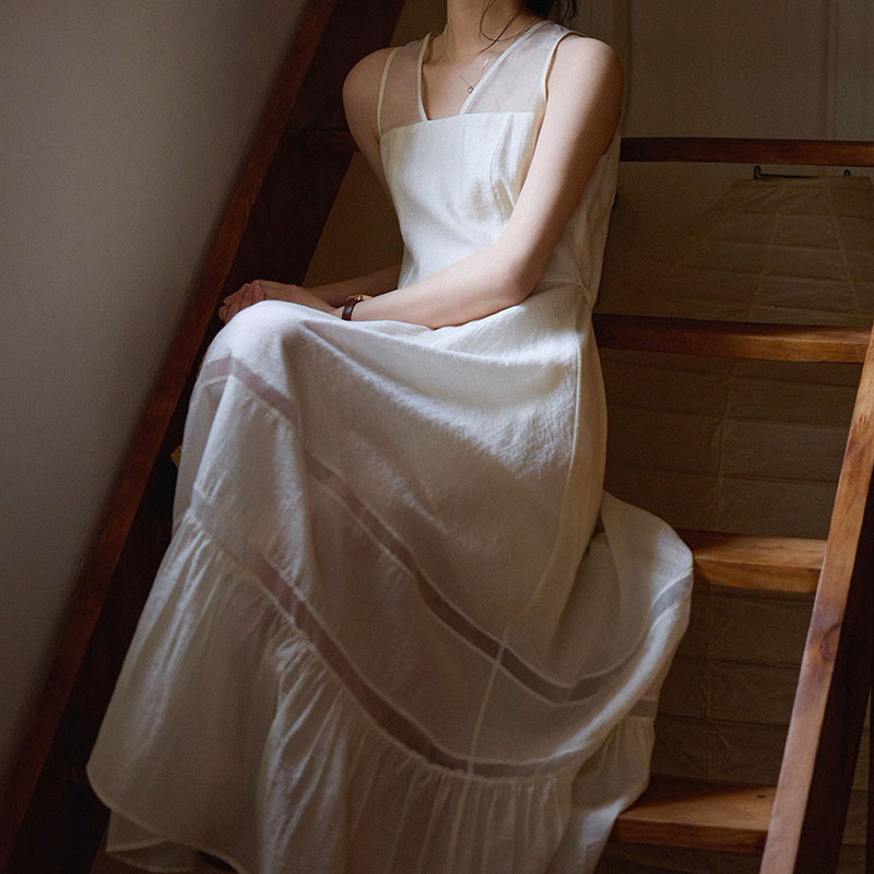 溫柔淑女風收腰鏤空拼接背心大擺洋裝