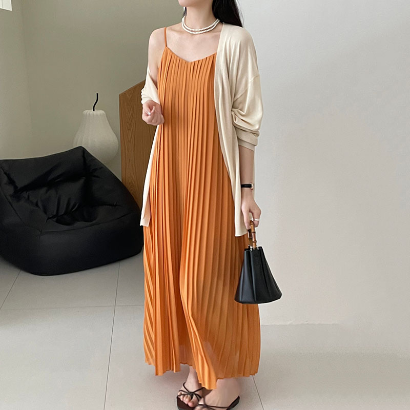法式優雅寬鬆慵懶百褶吊帶連身裙
