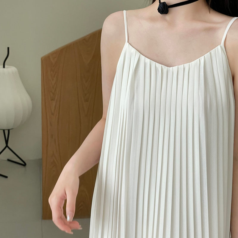 法式優雅寬鬆慵懶百褶吊帶連身裙