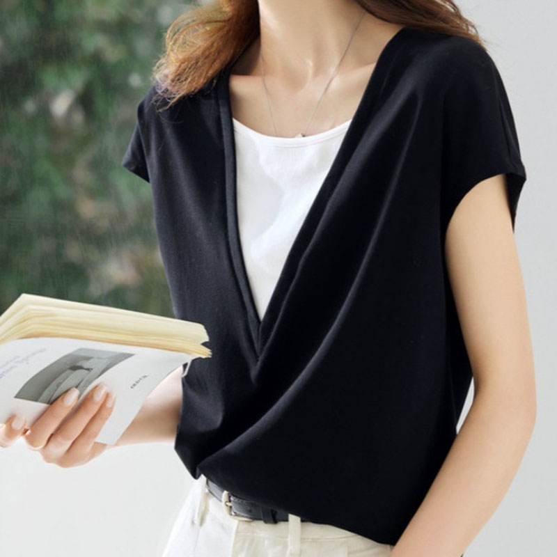 休閒簡約時尚感撞色假兩件短袖T卹