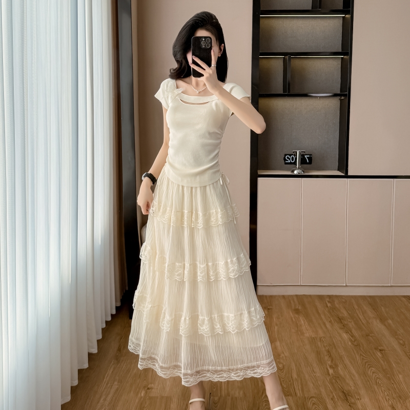 甜美減齡抽繩立體蝴蝶針織上衣+蛋糕裙套裝