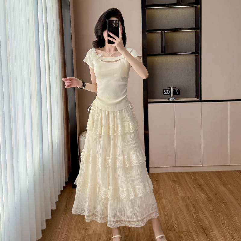 甜美減齡抽繩立體蝴蝶針織上衣+蛋糕裙套裝