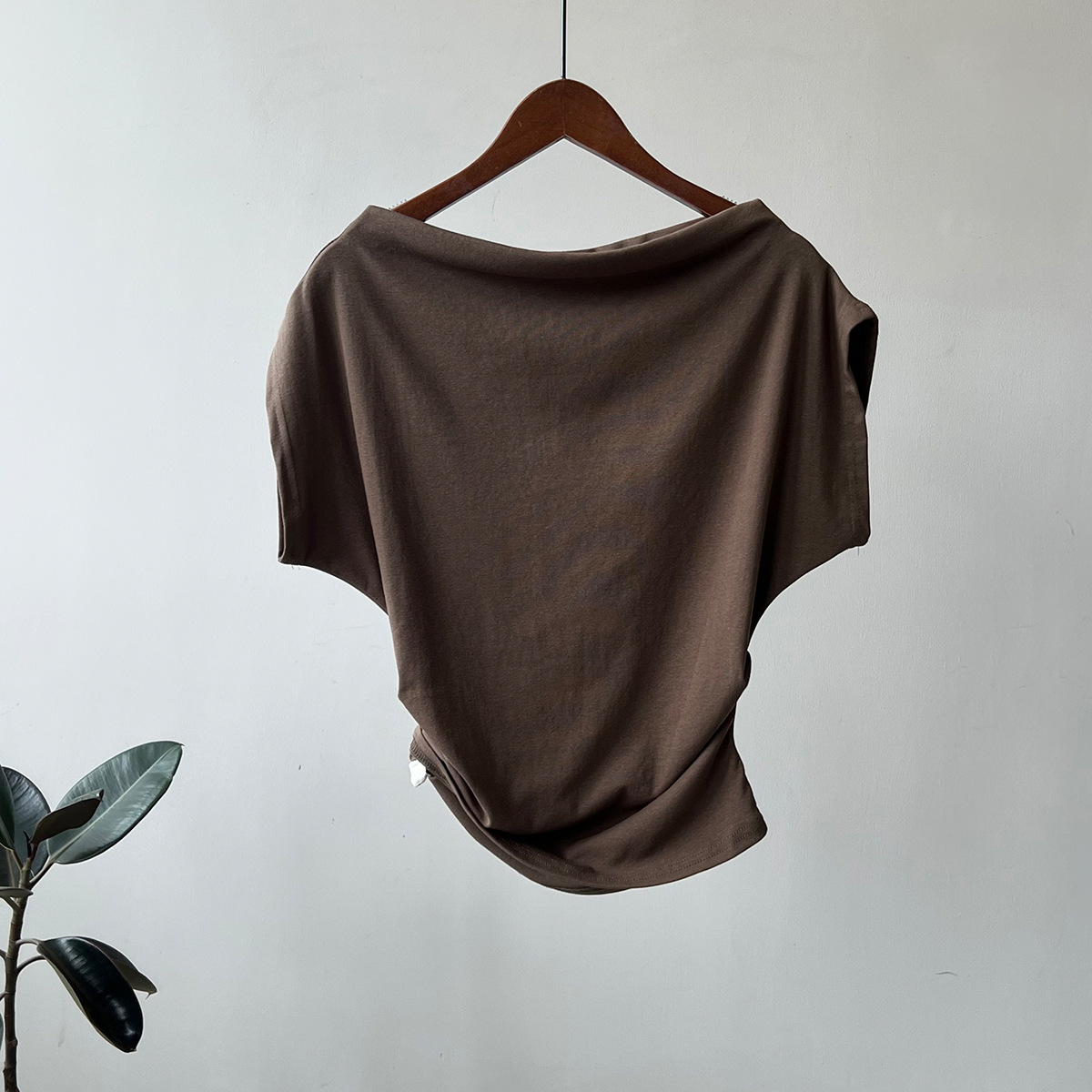 法式一字領設計感褶皺收腰短袖T卹