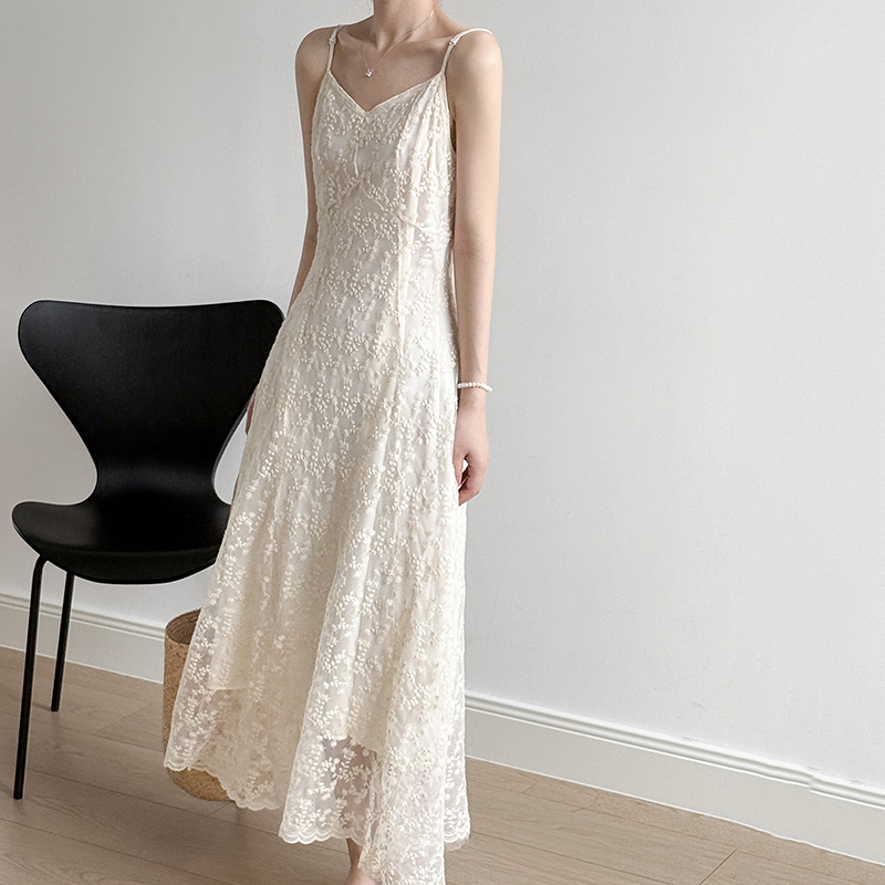 法式氣質重工繡蕾絲吊帶洋裝