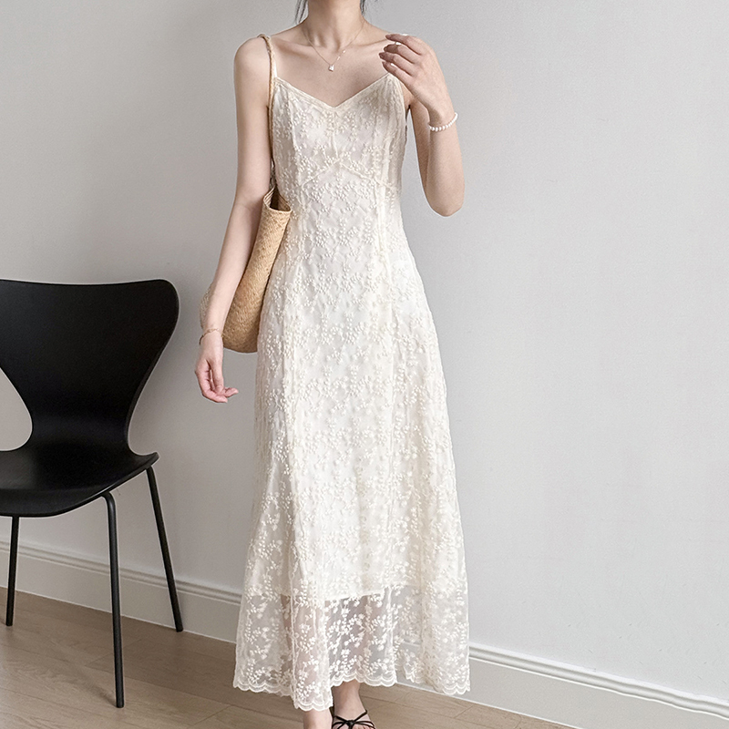法式氣質重工繡蕾絲吊帶洋裝