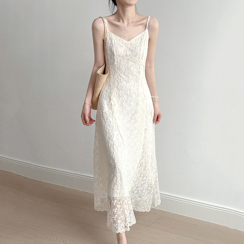 法式氣質重工繡蕾絲吊帶洋裝