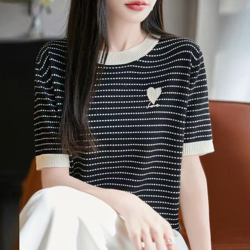 減齡愛心印花撞色冰絲條紋T卹