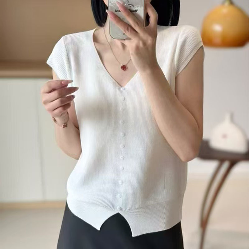 時尚百搭V領冰絲單排扣短袖上衣（4色）