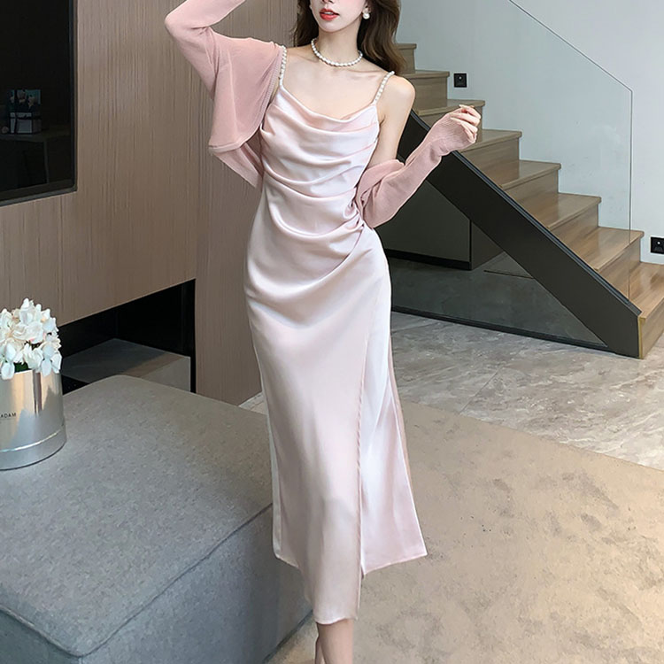 法式蕩領醋酸緞面開叉吊帶洋裝